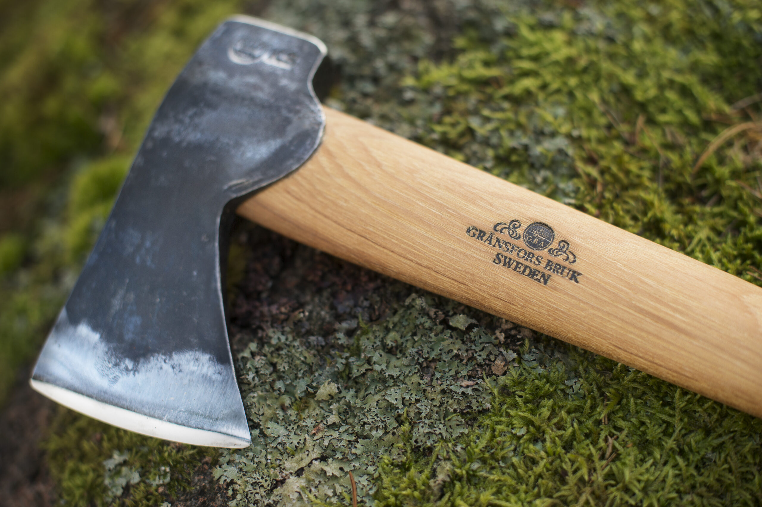 The wrecking bar from Svedbro Smide - one of Woolpower's sister companies.